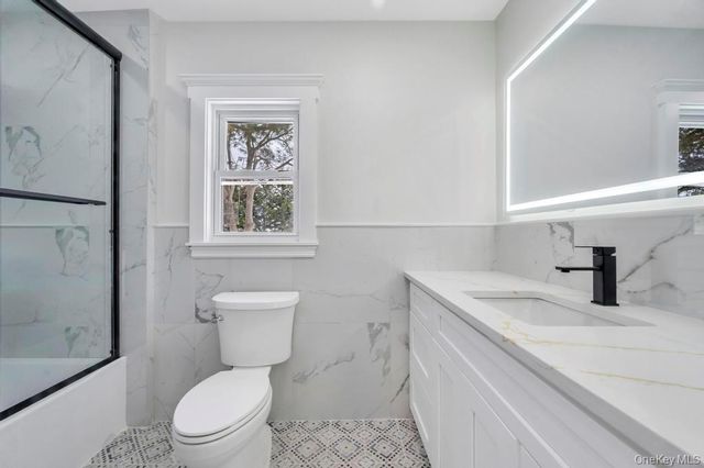 74 Lincoln Avenue, Islip Terrace, NY 11752