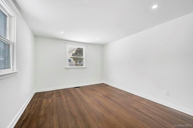 74 Lincoln Avenue, Islip Terrace, NY 11752