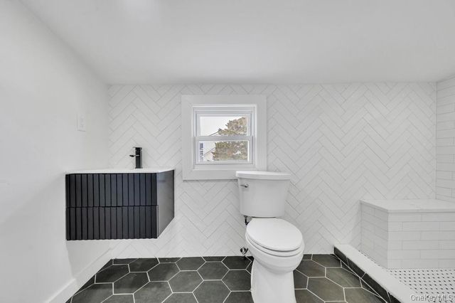 74 Lincoln Avenue, Islip Terrace, NY 11752