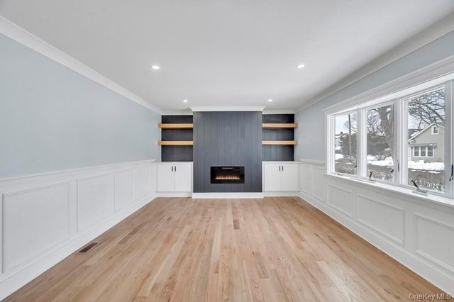 74 Lincoln Avenue, Islip Terrace, NY 11752