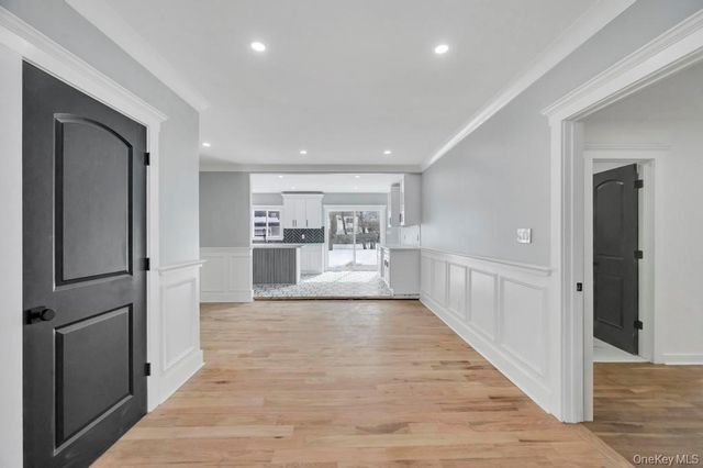 74 Lincoln Avenue, Islip Terrace, NY 11752