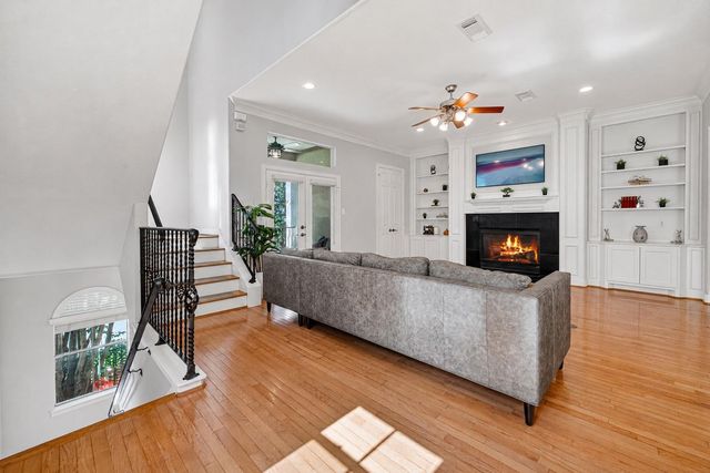 4502 Rose Street, Houston, TX 77007