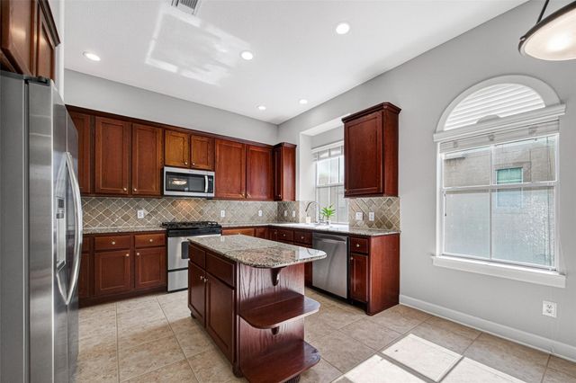 4502 Rose Street, Houston, TX 77007