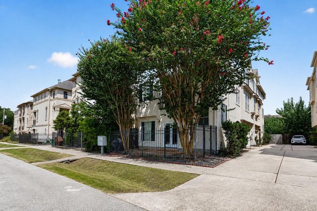 4502 Rose Street, Houston, TX 77007