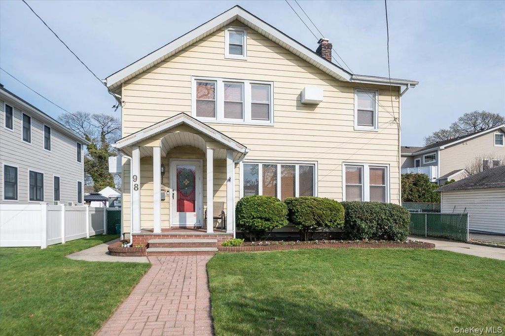 98 Melrose Avenue, Lynbrook, NY 11563