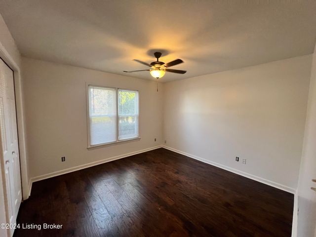 10430 Going Ct, Louisville, KY 40241