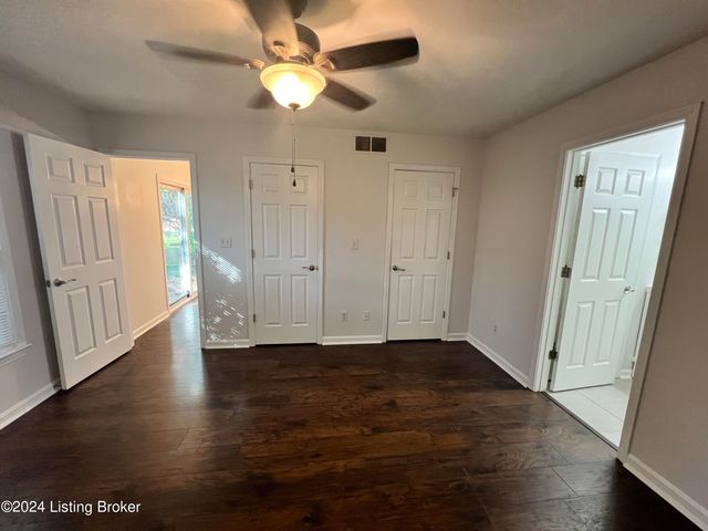 10430 Going Ct, Louisville, KY 40241