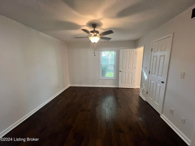 10430 Going Ct, Louisville, KY 40241