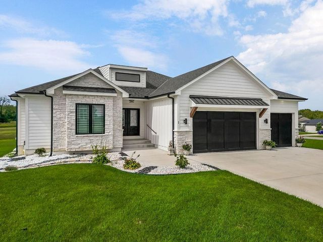 1 S Buffalo Ridge Court, Lake Winnebago, MO 64034