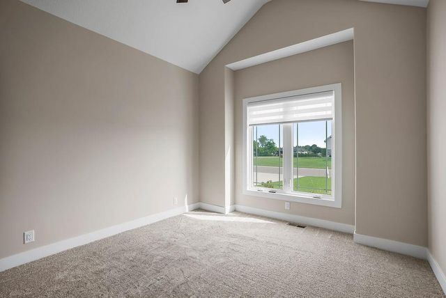 1 S Buffalo Ridge Court, Lake Winnebago, MO 64034