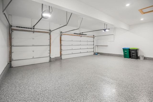 1 S Buffalo Ridge Court, Lake Winnebago, MO 64034