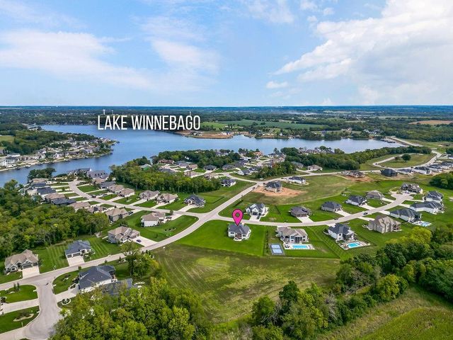 1 S Buffalo Ridge Court, Lake Winnebago, MO 64034