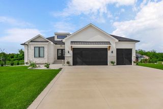 1 S Buffalo Ridge Court, Lake Winnebago, MO 64034