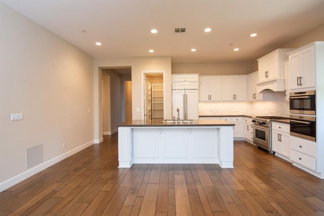 1841 Giardino Way, Modesto, CA 95355