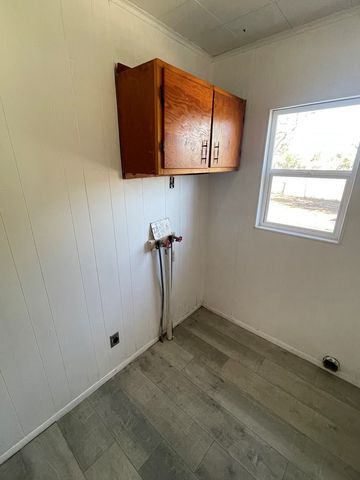 1304 N Broadway Street, Ballinger, TX 76821