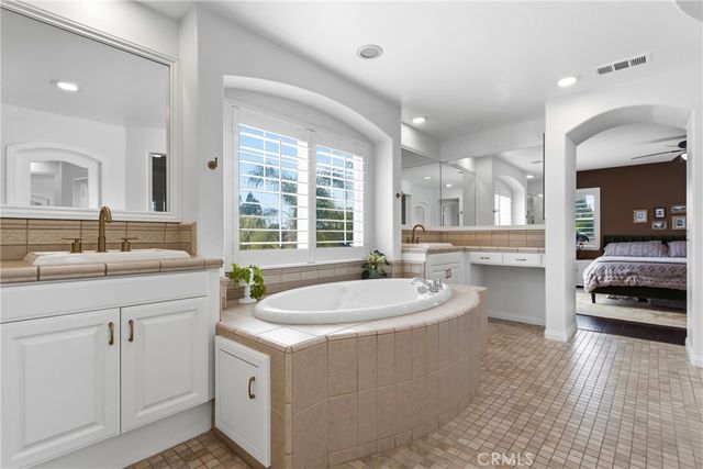 33024 Paoli Court, Temecula, CA 92592