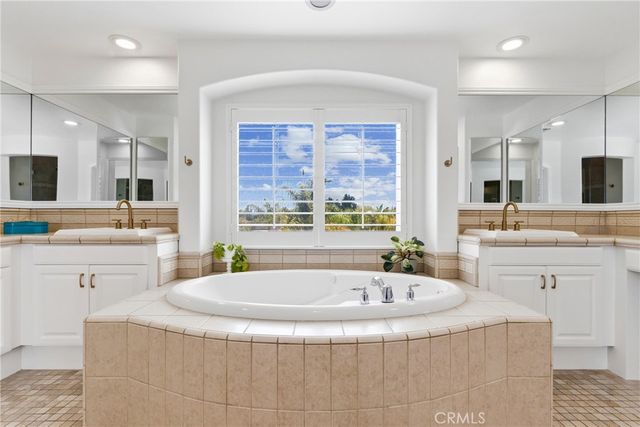 33024 Paoli Court, Temecula, CA 92592