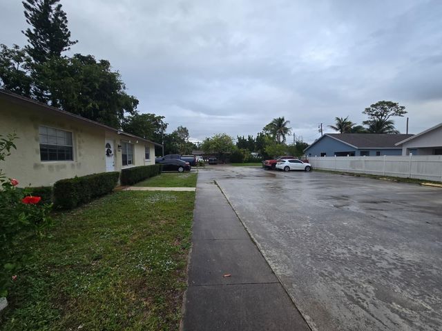 3882 Dale Road, Palm Springs, FL 33406