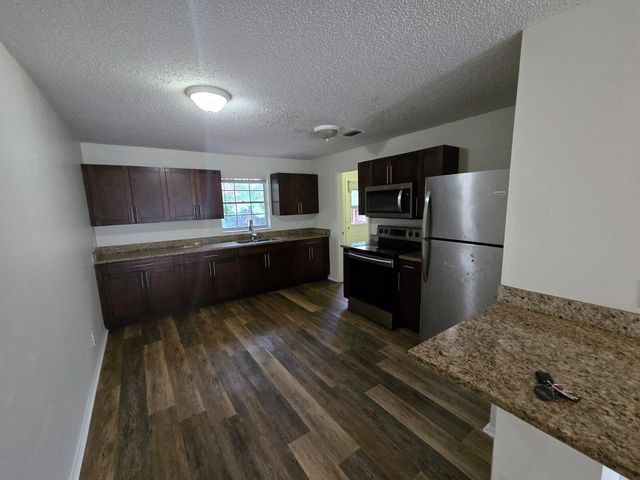 3882 Dale Road, Palm Springs, FL 33406