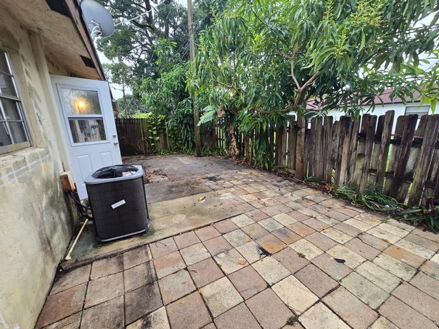 3882 Dale Road, Palm Springs, FL 33406