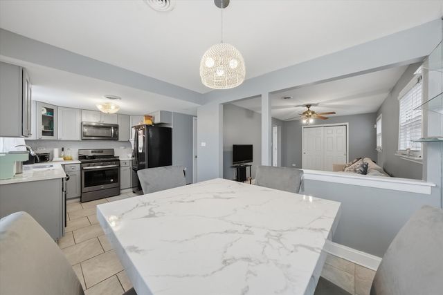 7919 S Wentworth Avenue, Chicago, IL 60620