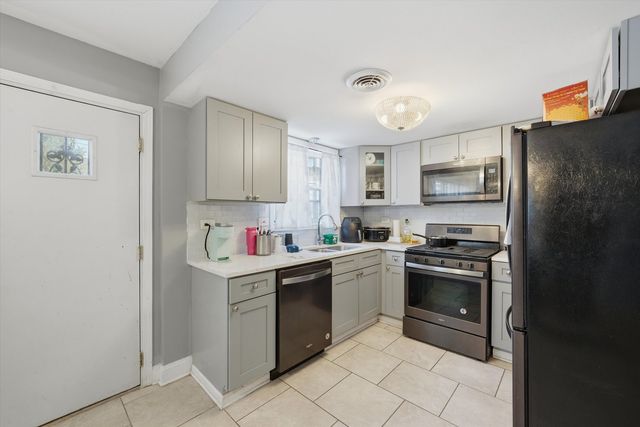 7919 S Wentworth Avenue, Chicago, IL 60620