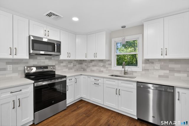41 Piscitello Drive, Branford, CT 06405