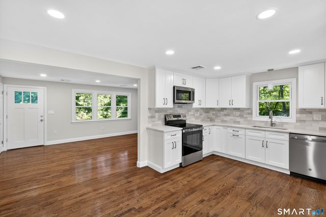 41 Piscitello Drive, Branford, CT 06405