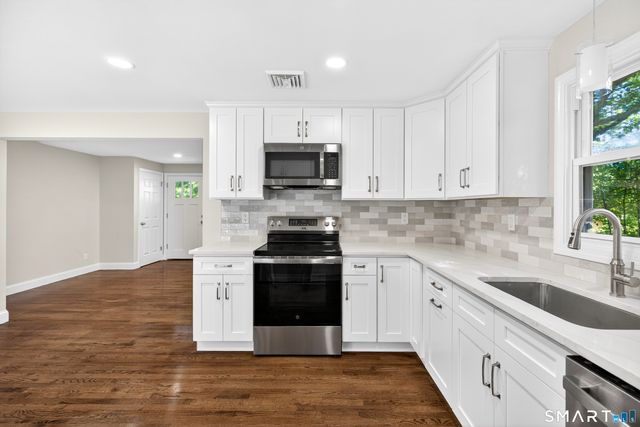 41 Piscitello Drive, Branford, CT 06405