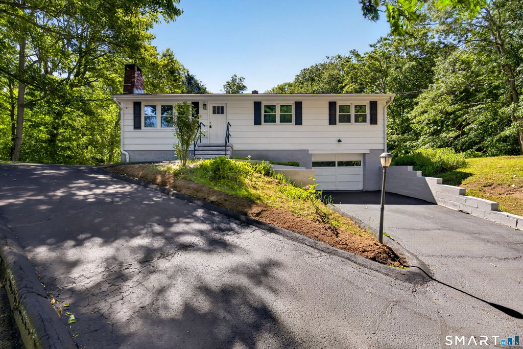 41 Piscitello Drive, Branford, CT 06405