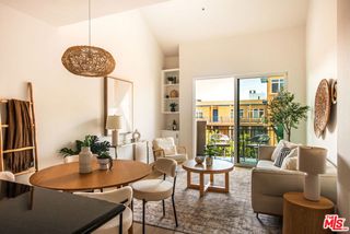 4060 Glencoe Avenue 302, Marina Del Rey, CA 90292