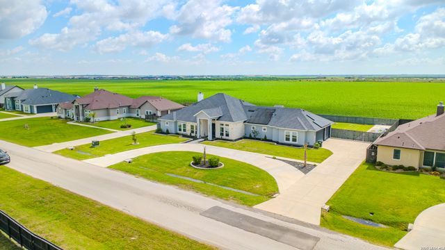 2234 Loxley Dr, Corpus Christi, TX 78415