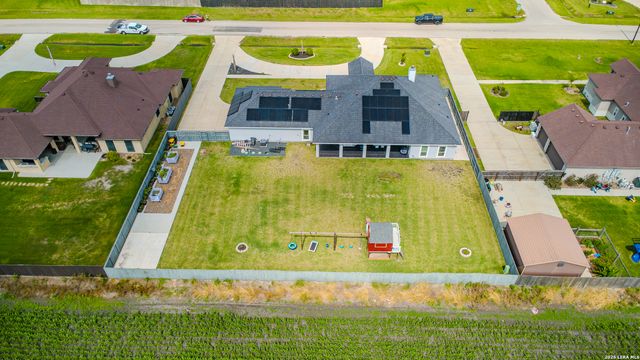 2234 Loxley Dr, Corpus Christi, TX 78415