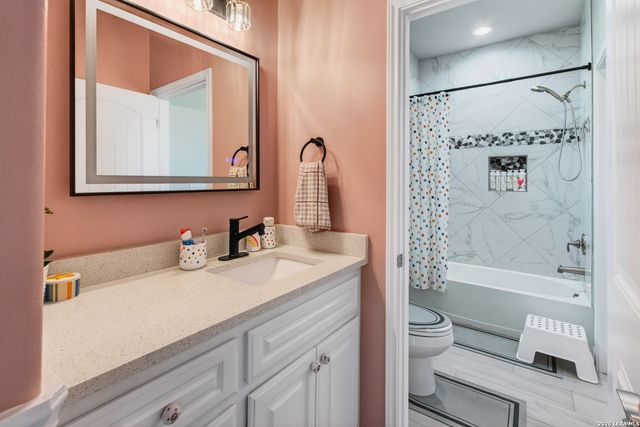 2234 Loxley Dr, Corpus Christi, TX 78415