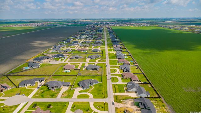 2234 Loxley Dr, Corpus Christi, TX 78415