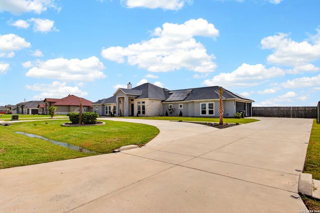 2234 Loxley Dr, Corpus Christi, TX 78415