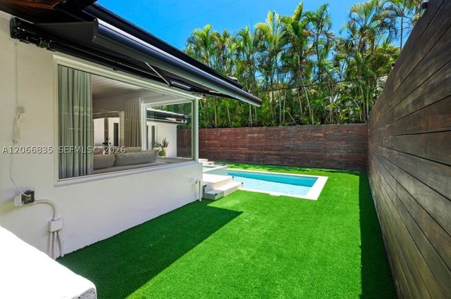 5711 Michelangelo St, Coral Gables, FL 33146