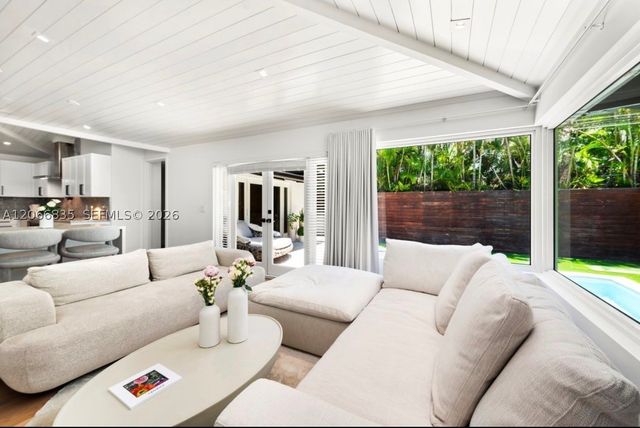 5711 Michelangelo St, Coral Gables, FL 33146