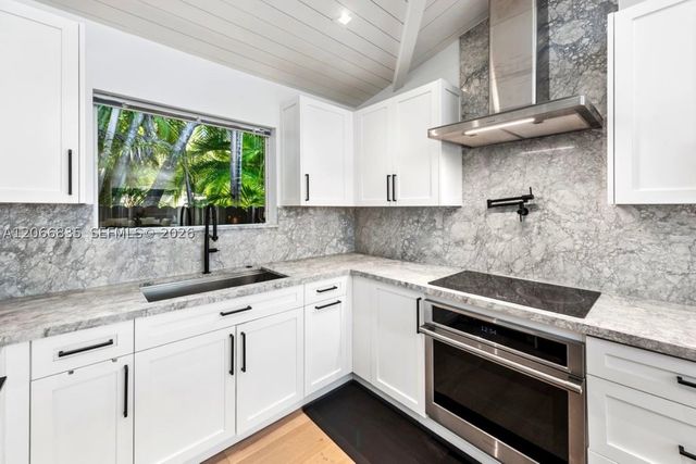 5711 Michelangelo St, Coral Gables, FL 33146