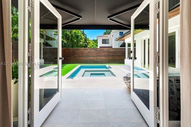 5711 Michelangelo St, Coral Gables, FL 33146