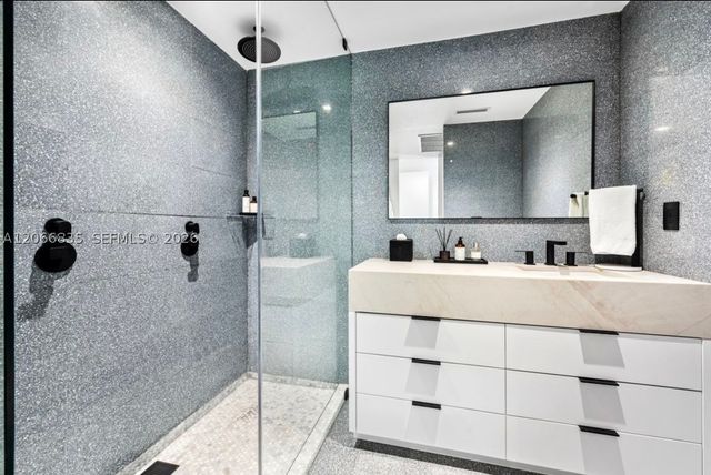 5711 Michelangelo St, Coral Gables, FL 33146