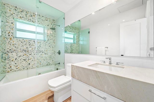 5711 Michelangelo St, Coral Gables, FL 33146