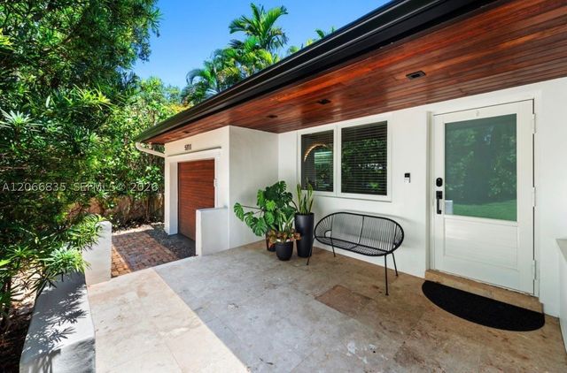 5711 Michelangelo St, Coral Gables, FL 33146