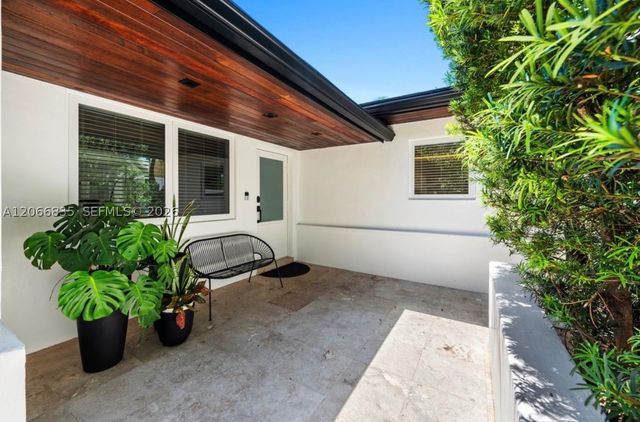 5711 Michelangelo St, Coral Gables, FL 33146