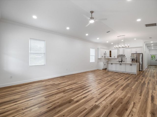 611 ELM STREET, Safety Harbor, FL 34695
