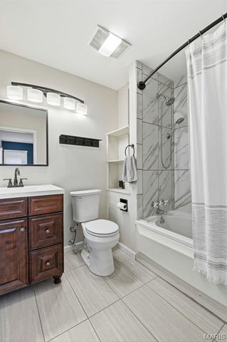 3771 Baville Court, Florissant, MO 63034