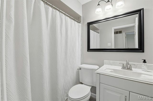 3771 Baville Court, Florissant, MO 63034