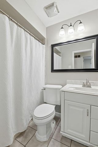 3771 Baville Court, Florissant, MO 63034