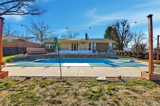 3771 Baville Court, Florissant, MO 63034