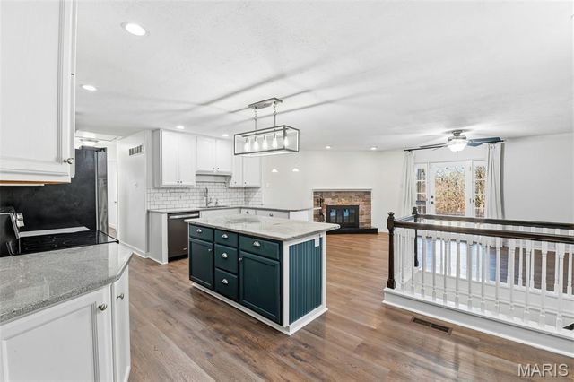 3771 Baville Court, Florissant, MO 63034